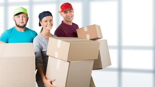 Packing and moving items in a Putney flat